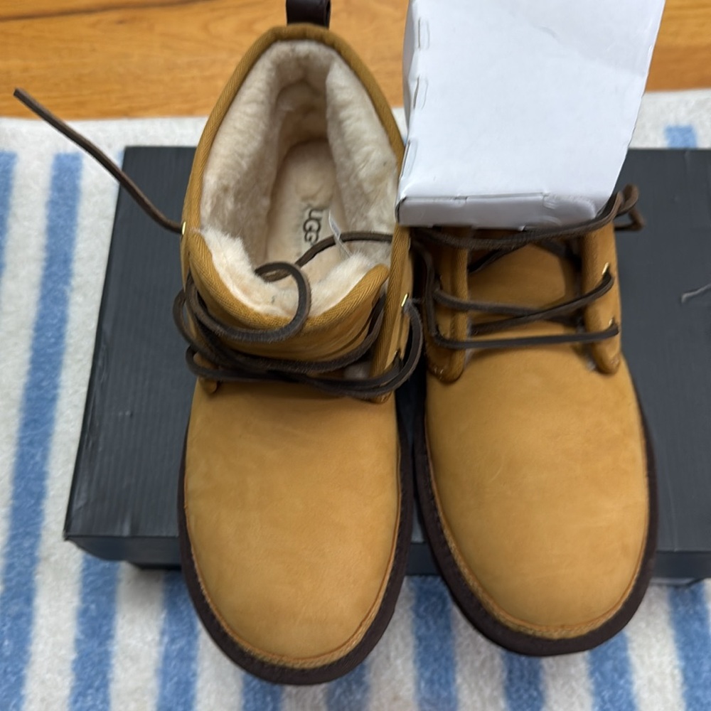 UGG Men's Neumel Boots - Wheat - Picture 7 of 7